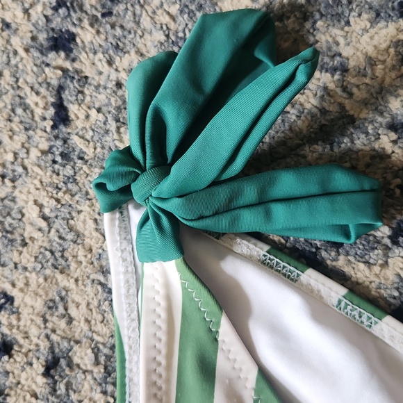 Cupshe SZ S 2 Piece Green Stripe - Picture 3 of 4